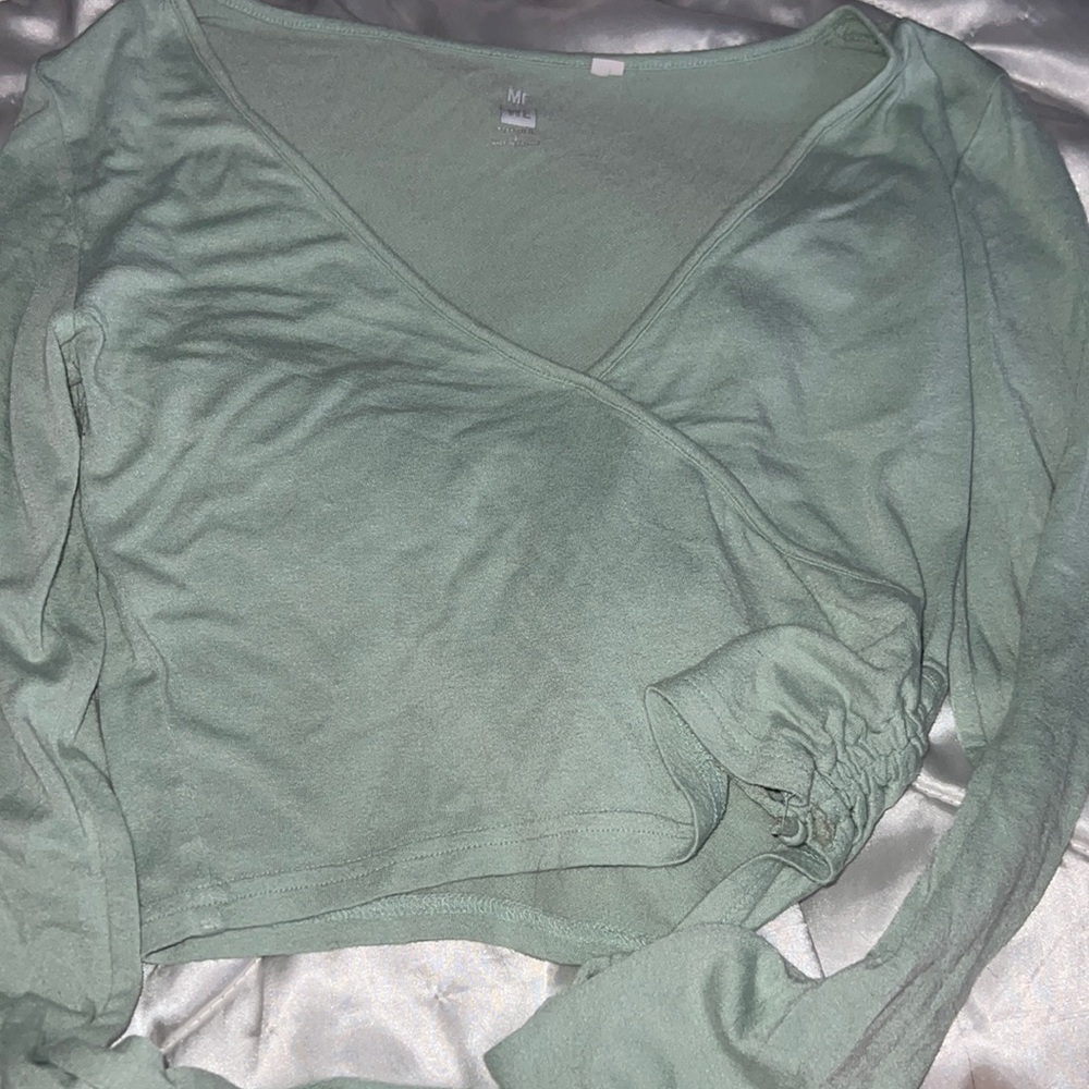 Green, Long sleeve, v-neck